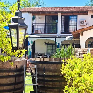  Albergue Fuxia House