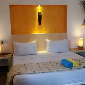 casita-de-maya-hotel.quintano-roohotels.com/